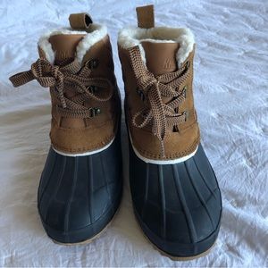Khombu winter boots for women’s size 9